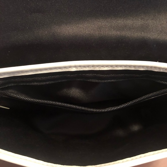 Coach Wristlet clutch - Picture 6 of 10